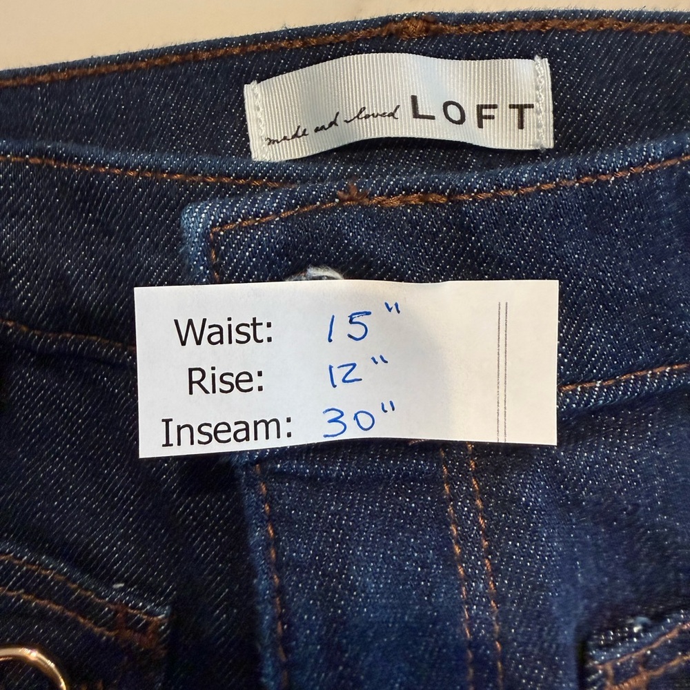 LOFT Dark Wash High-Rise Flare Jeans
Waist 15”. Rise 12”. Inseam 30” - Picture 6 of 6